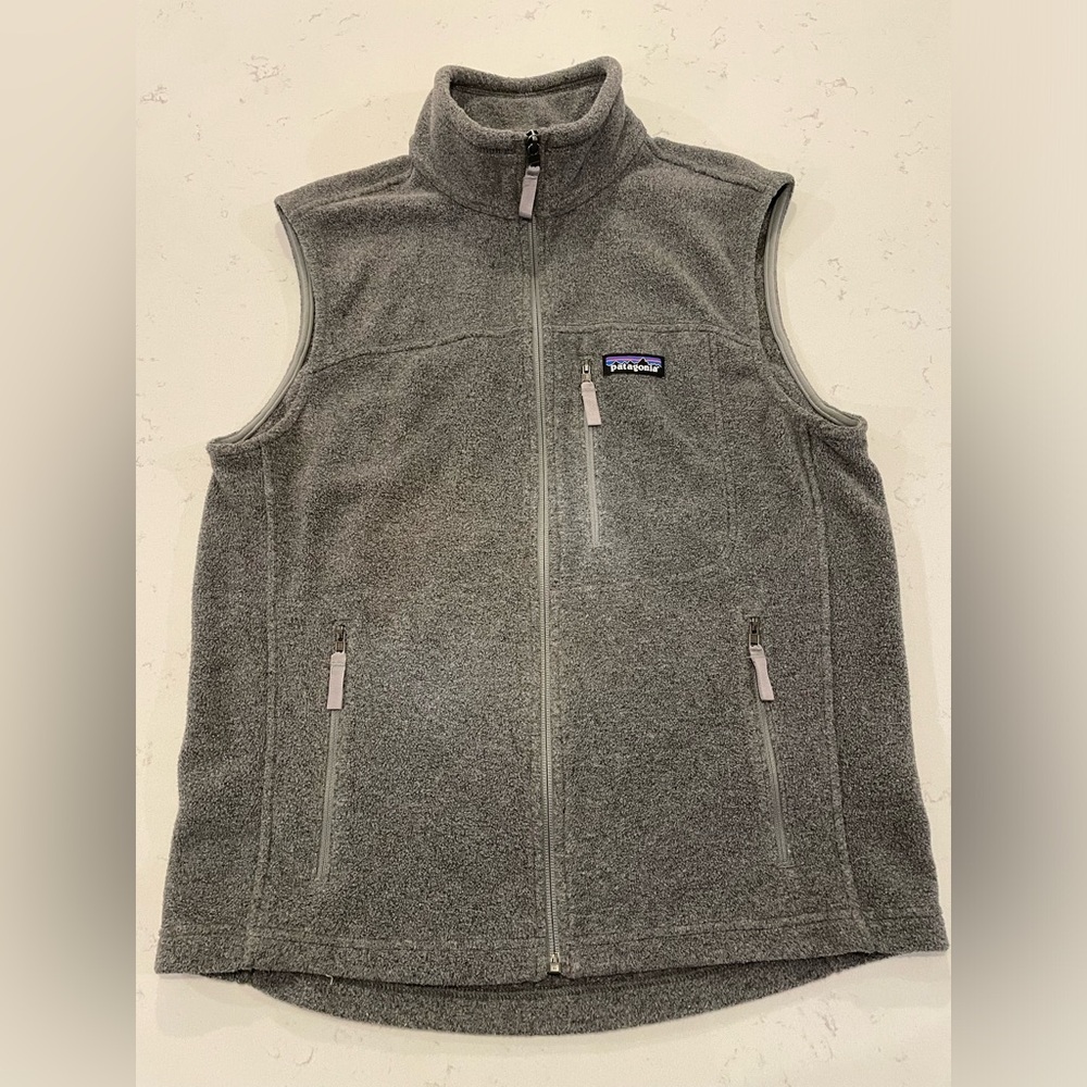 Patagonia men’s fleece vest